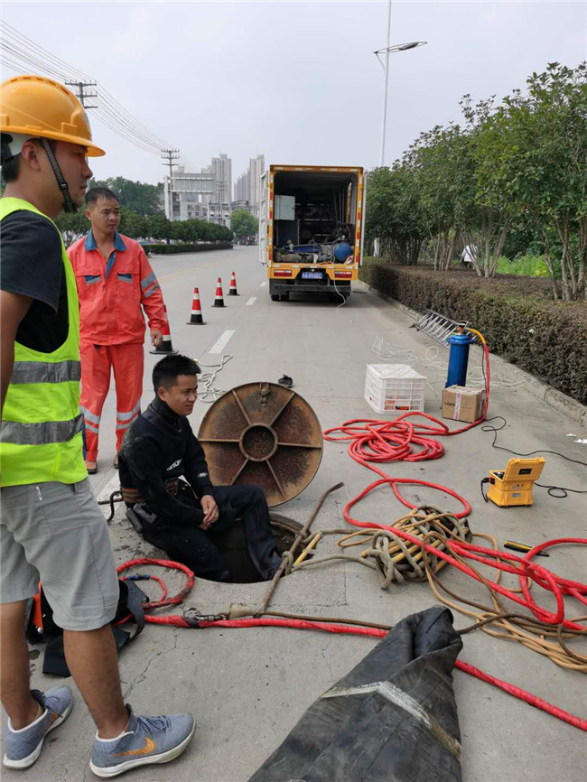 蒋湖农场翻衬法管道修复技术主要工序