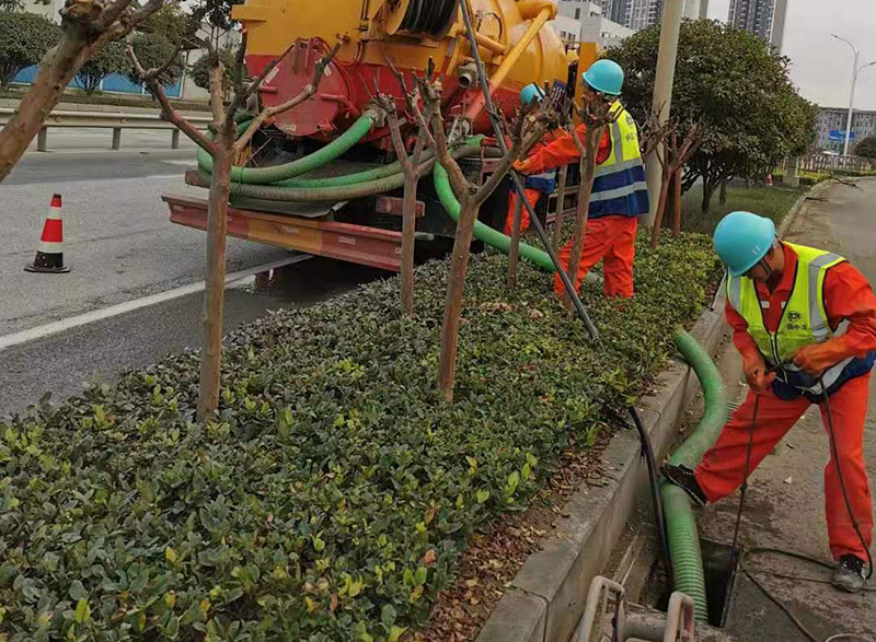 蒋湖农场市政管道清淤